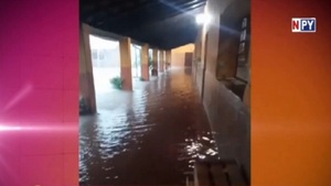 Escuela se encuentra completamente inundada en Ñeembucú - Noticias Paraguay