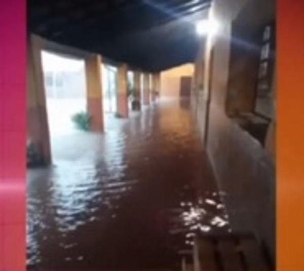 Escuela se encuentra completamente inundada en Ñeembucú - Paraguay.com