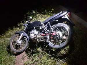 Un fallecido y un detenido tras choque de motocicletas en el acceso Carapeguá-Acahay - Policiales - ABC Color