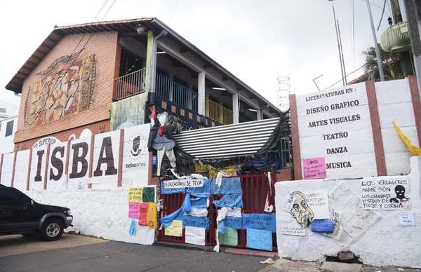 Hambre Cero: En medio de protestas, MEC anunció que alimentación llegará a 22 distritos tras vacaciones - Nacionales - ABC Color