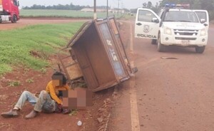 Sexagenario y un niño sufren lesiones en accidente en Santa Rosa