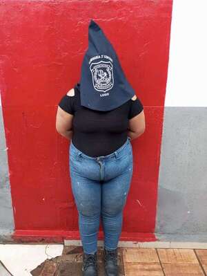 Detienen a mujer por intento de estafa en local comercial de Luque - Policiales - ABC Color