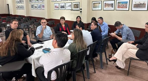 Capacitan a docentes de Caaguazú y Alto Paraná para prevenir consumo de drogas como parte del Plan SUMAR