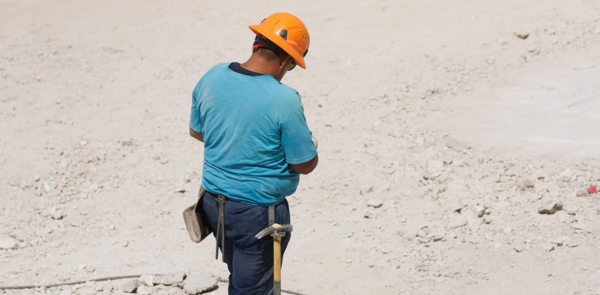 La salud del 71 % de los trabajadores del mundo est谩 en riesgo por el cambio clim谩tico - Revista PLUS