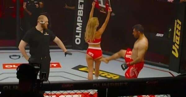 Diario HOY | VIDEO|  Luchador de MMA pega una patada en las nalgas a la ring-girl y la afición intenta lincharlo