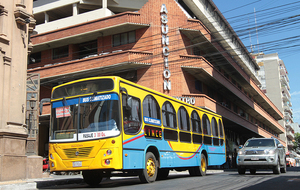 Viceministro apunta a optimizar servicio mientras se trabaja en una solución definitiva al transporte público - .::Agencia IP::.