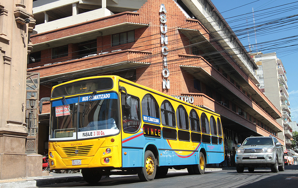 Viceministro apunta a optimizar servicio mientras se trabaja en una solución definitiva al transporte público - .::Agencia IP::.