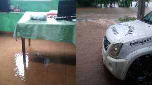 Comisaría de Curuñai bajo agua tras intensas lluvias en Coronel Bogado