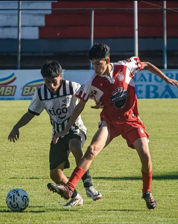 Libertad sigue al frente de la Sub 13 - Fútbol - ABC Color