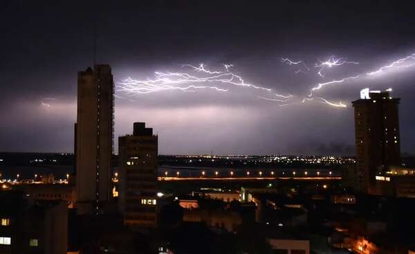 Alerta de tormentas para Asunción y ocho departamentos  - Clima - ABC Color