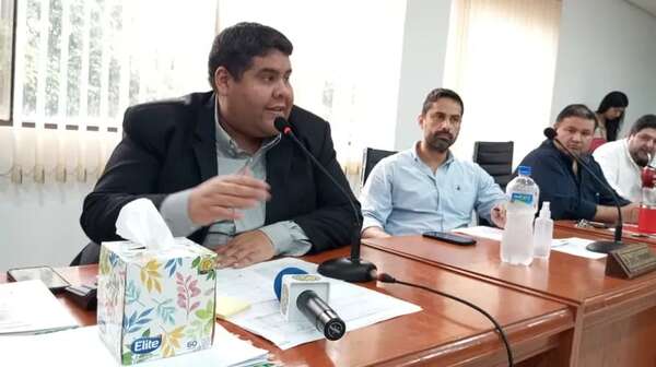 Luque: Concejales aprueban millonarias licitaciones pese a críticas - Política - ABC Color