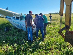 Fiscalía ordenó microaspirado de avioneta que capotó en San Juan Nepomuceno