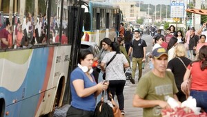 Reguladas, martirio de usuarios del transporte público que urge solución