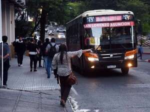 Presidente de Comisión de Obras del Congreso admite ignorancia sobre transporte público - Política - ABC Color