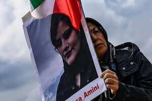 Irán condena a muerte a un rapero por apoyar las protestas de Amini - Mundo - ABC Color