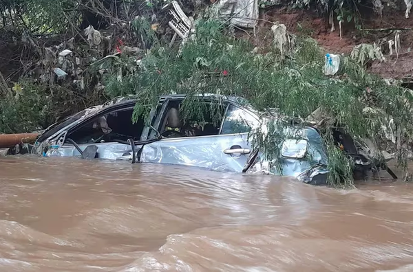 Hallan el segundo cuerpo que fue arrastrado por raudal - Noticiero Paraguay