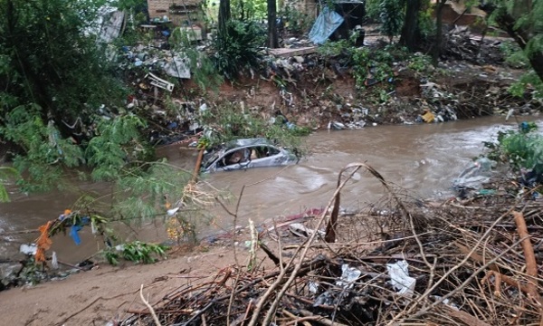 Confirman muerte de segunda mujer arrastrada por raudal en Luque