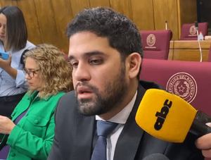 Salvar a Yamil Esgaib sería un mensaje coherente de Honor Colorado a la prensa, opina Raúl Benítez · Radio Monumental 1080 AM