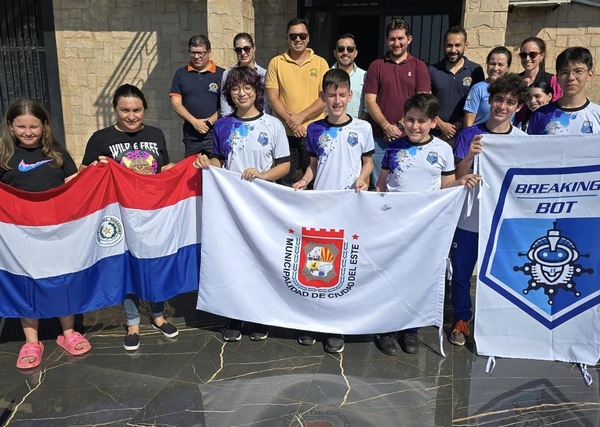 Municipalidad destaca a jóvenes finalistas de mundial de robótica - La Clave