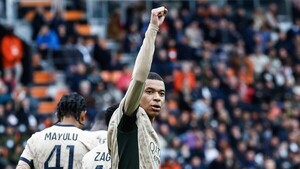 Mbappé saca la varita y el PSG acaricia el título