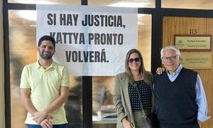 Admiten para estudio acciones de Kattya González y Kronawetter - Judiciales.net