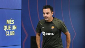 Barcelona confirma la continuidad de Xavi hasta junio de 2025