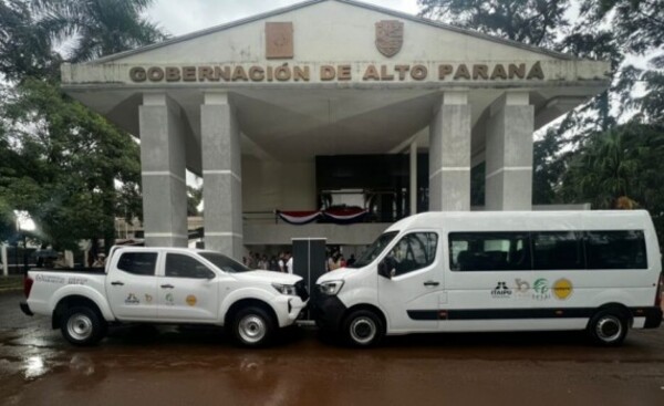 Reciben dos vehículos para combatir las arbovirosis en Alto Paraná