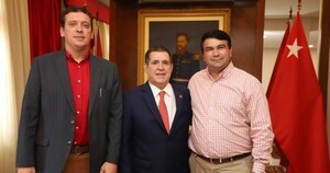 Golpe a Prieto: el intendente de Minga Guazú abandona Yo Creo y "regresa" al Partido Colorado