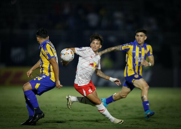 Versus / Bragantino deja al Luqueño de Cáceres con un pie fuera de la Sudamericana