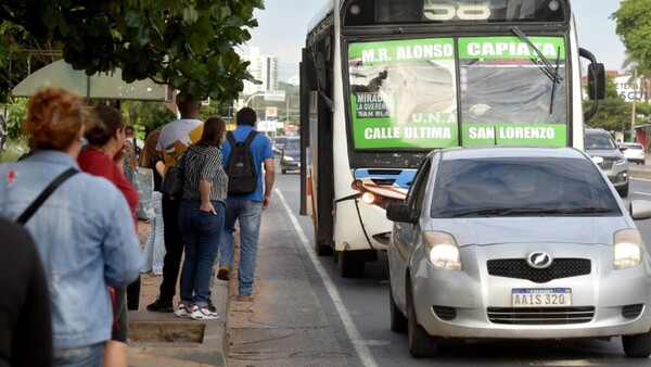 Drama nocturno: “No asistimos a la última clase para asegurar el bus”