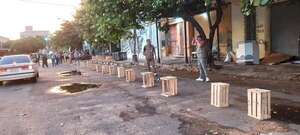 Operativo “anticuidacoches”: Municipalidad retira cajas para despejar las calles  - Nacionales - ABC Color