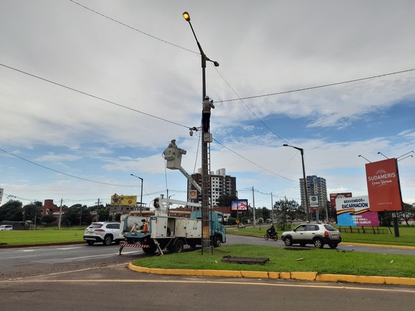 Vuelven los cableados aéreos tras constantes hurtos en Encarnación