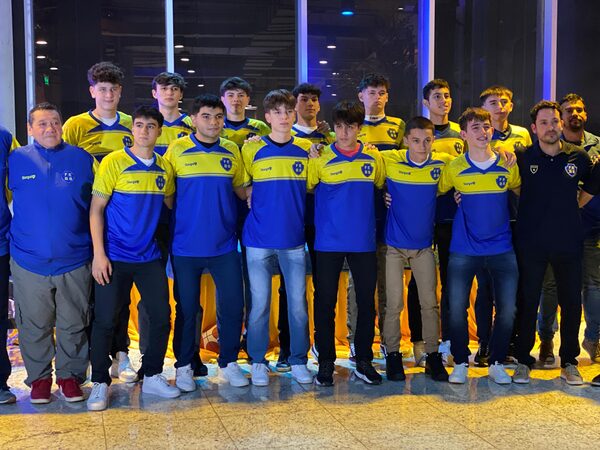 ENTREGARON INDUMENTARIA PARA LOS JUGADORES DE LA SELECCIÓN U17 DE BÁSQUET - Itapúa Noticias