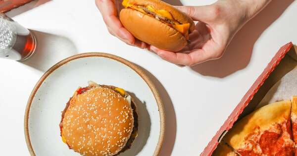 La Nación / ¿Cena tarde y pesada puede generar pesadillas? Lo que dice la ciencia