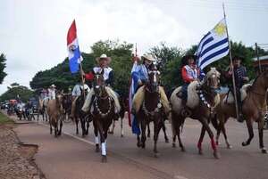 Video de la llegada de diez jinetes uruguayos a Asunción: así fue su travesía de 1040 km durante más de un mes a caballo - Mundo - ABC Color