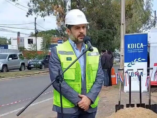 Intendente de Asunción anuncia plan para reubicar a ‘cuidacoches’ en trabajos formales · Radio Monumental 1080 AM