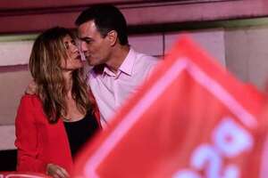 El grupo ultracatólico Hazte Oír querella a la esposa de Pedro Sánchez - Mundo - ABC Color