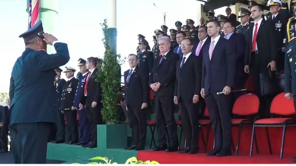 Jefe de Estado presidió acto de celebración por el Día de la Caballería - .::Agencia IP::.