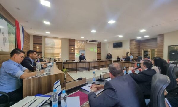 Capacitan a concejales municipales y plantean cambios en Ley Orgánica Municipal