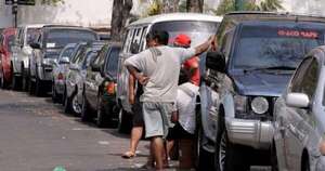 La Nación / Ofrecen empleos a cuidacoches para sacarlos de la calle