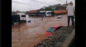 MOPC culpa a industrias y viviendas precarias por inundaciones en Limpio