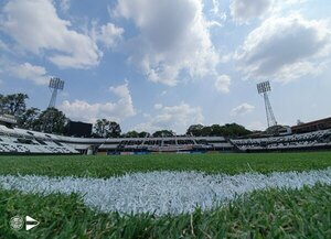 Versus / El gran ausente en la palada inicial del nuevo estadio de Olimpia