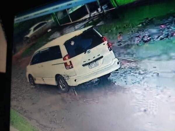 Niña corajuda se libró de rapto tras tirarse de vehículo en movimiento