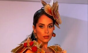 (VIDEO) Traje alegórico de Fabi Martínez representó a hongos con desechos y causó furor en Egipto