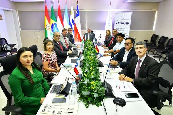 Hermética reunión en la central hidroeléctrica de Itaipú - ABC en el Este - ABC Color