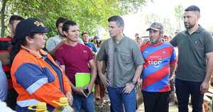 La Nación / Peña visitó a las familias afectadas por inundaciones en Villa Florida