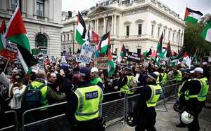 Decenas de miles de personas piden en Londres un alto el fuego en Gaza - Mundo - ABC Color