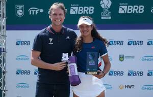 Zoe Doldán conquista el título de la copa COSAT en Brasil - La Tribuna