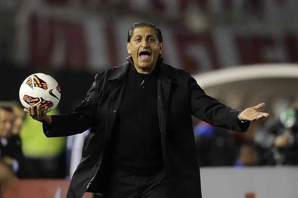 Vasco da Gama destituye al entrenador Ramón Díaz tras ser goleado por Criciúma - Fútbol Internacional - ABC Color