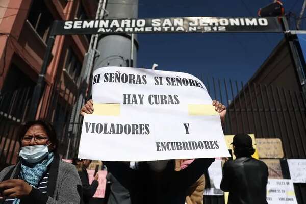 Jesuitas niegan ser una “organización criminal” ante denuncias de pederastia en Bolivia - Mundo - ABC Color